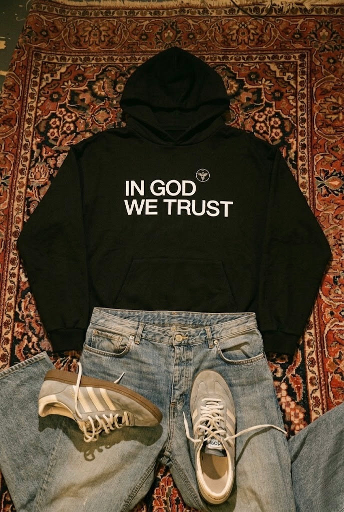 HOODIES & SWEATER